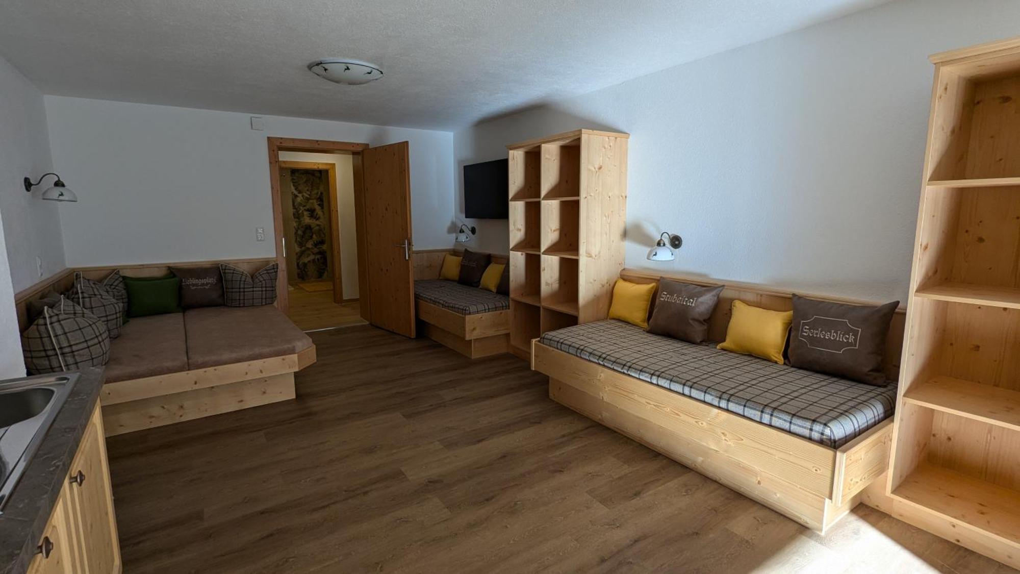 Jedlerhof Apartment *